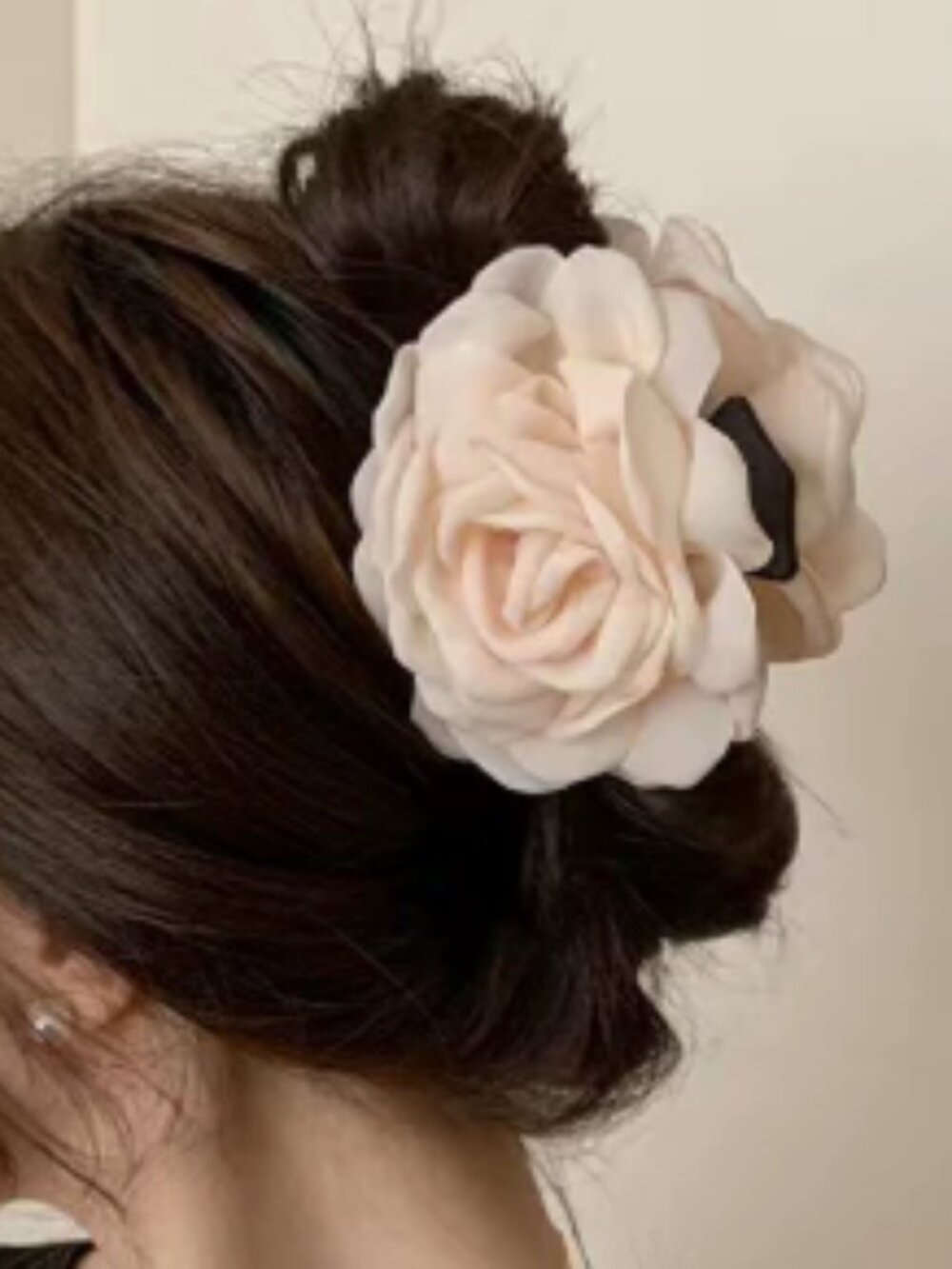 Women's hair clip